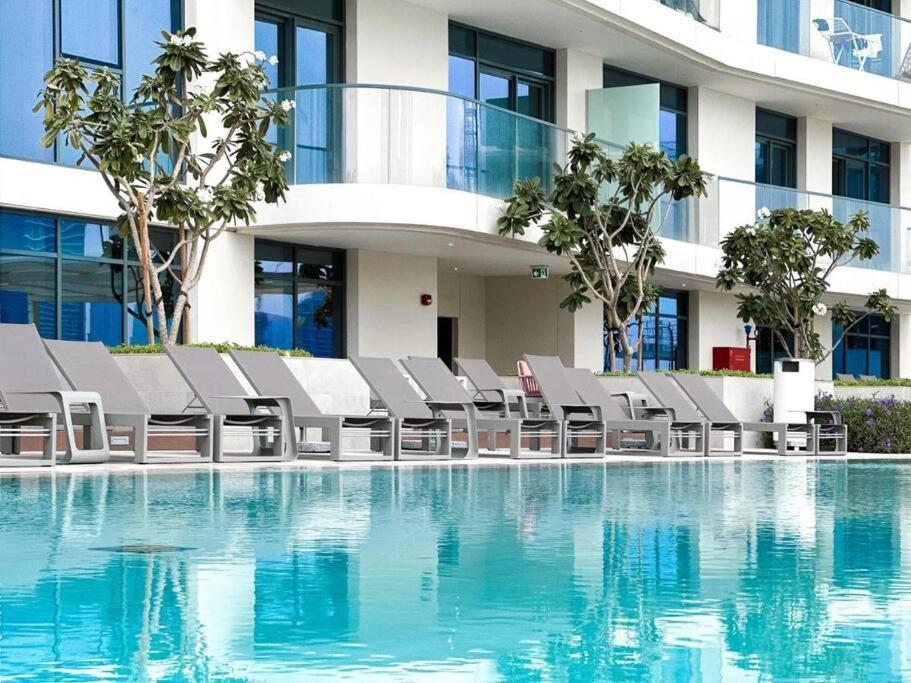 Spacious 3 Bedroom L Beachfront L Best Lay Out Apartment