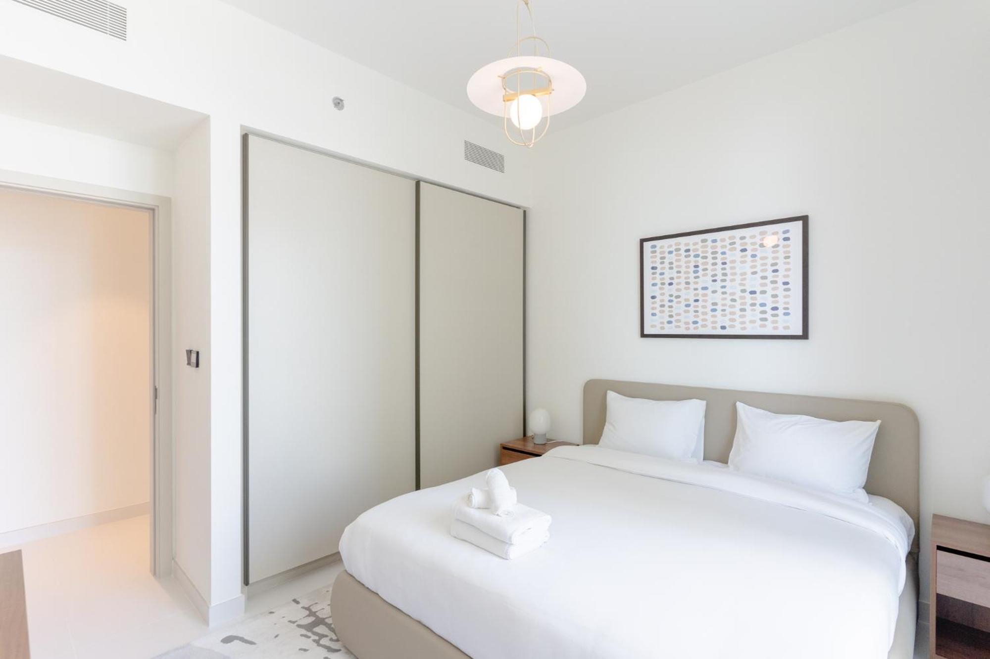 Spacious 3 Bedroom L Beachfront L Best Lay Out *